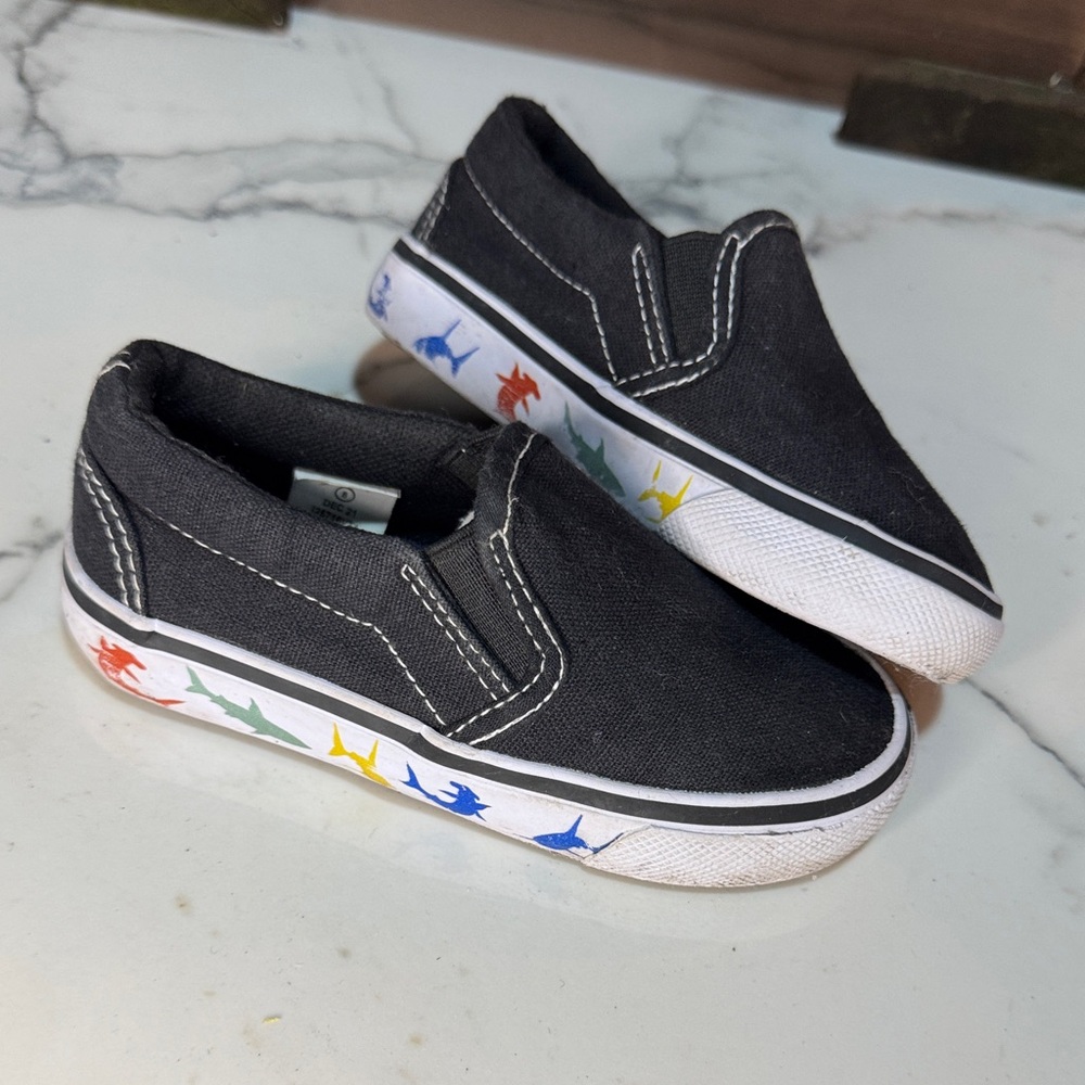 4/$15 US SPORTS Shark Slip-On Shoes for Kids Black and White